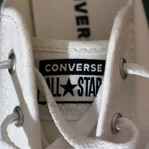 Converse Women’s White Chuck Taylor Slip On 7.5 - Picture 3 of 8